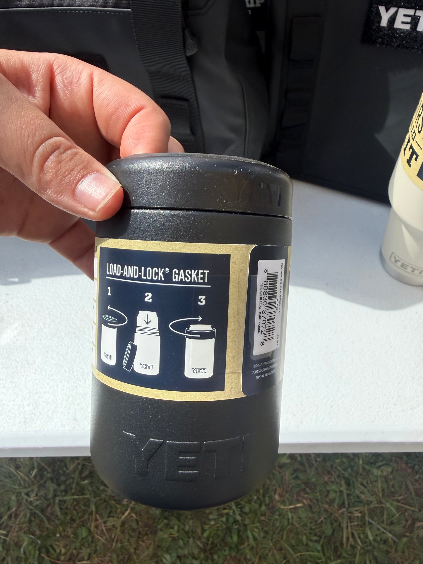YETI KOOZIE